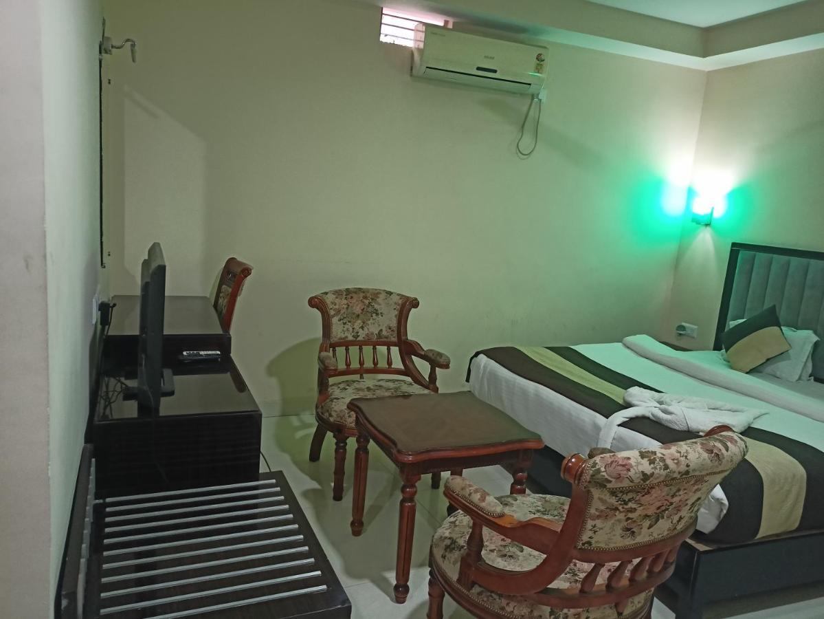 Hotel Jmd International Katihar Eksteriør billede